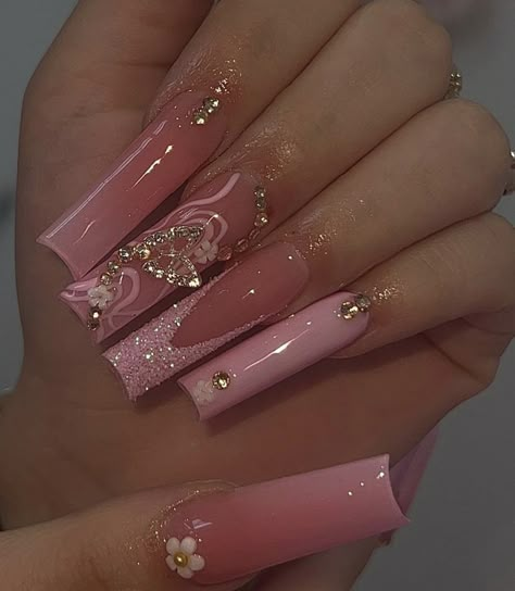 Pink Nail Inspo, Nailart Ideas, Quince Nails, Gel Nails Long, Quinceanera Nails, Makeup Drawing, Purple Acrylic Nails, Cute Acrylic Nail Designs, Acrylic Nails Coffin Pink