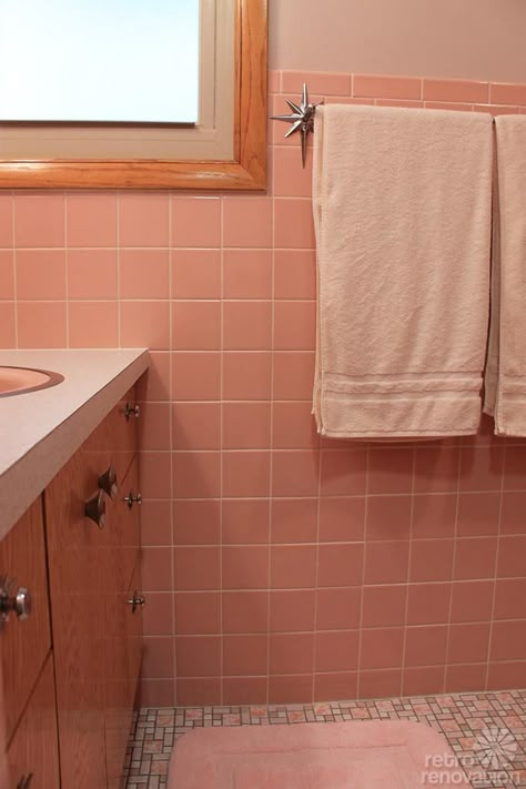 60s Bathroom Update, Pink Bathroom Ideas Vintage, Old Pink Tile Bathroom Ideas, 60’s Bathroom, Pink Bathroom Remodel, Pink Tile Bathroom Ideas, Pink Vintage Bathroom, Pink Bathroom Vanity, Retro Bathroom Ideas