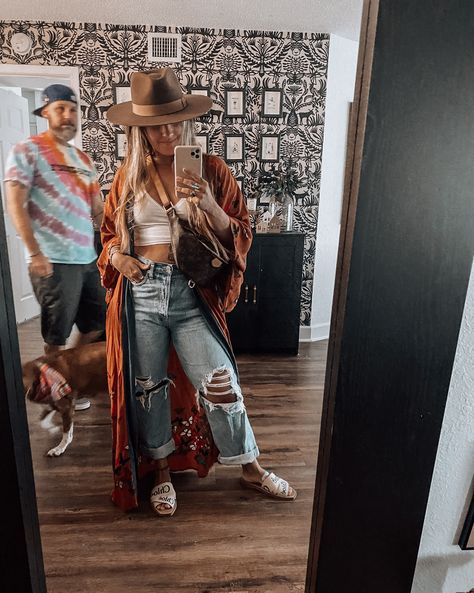 Boho Kimono Outfit Summer, Kimono Western Outfit, Western Kimono Outfit, Fall Kimono Outfit, Cooler Weather Outfits, Fall Kimono, Hippie Dreads, Boho Fall Outfits, Western Aesthetics