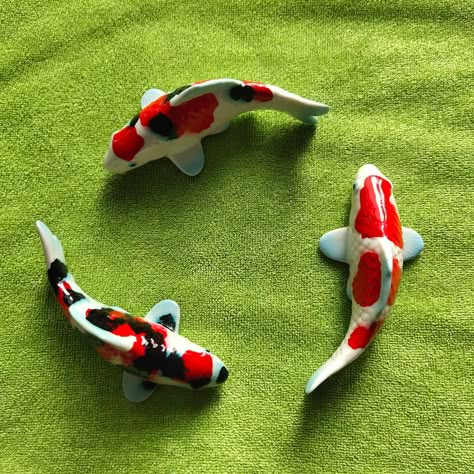 Clay Koi Fish, Koi Fish Decor, Coy Fish, Clay Monsters, Perch Fishing, Clay Box, Clay Fish, Ocean Room, Beginner Pottery