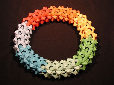 Dodecahedral Mega-Structure (Modular Origami) | Flickr - Photo Sharing! Mega Structure, Origami Wall Art, Geometric Origami, Origami Bookmark, Origami Videos, Origami Models, Origami Paper Art, Modular Origami, Bracelets Handmade Diy