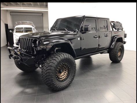 Jeep Truck Gladiator, Gladiator Garage, Retirement Life, Custom Jeep Wrangler, Wrangler Jeep, British Car, Black Jeep, Lifted Truck, Dream Cars Jeep