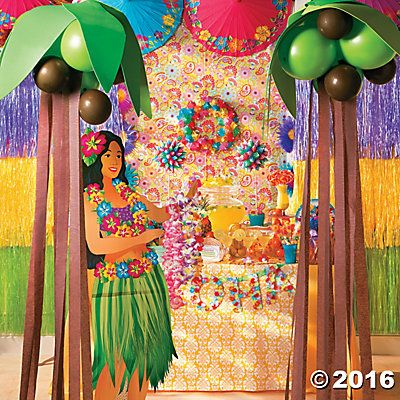 Balloon Crepe Palm Trees Idea Luau Party Ideas, Margaritaville Party, Margarita Party, Luau Food, Luau Decorations, Island Party, Aloha Party, Luau Birthday Party, Hawaiian Luau Party