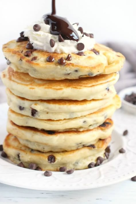 Small Batch Chocolate Chip Pancakes, Mini Chocolate Pancakes, Choc Chip Pancakes Easy, Buttermilk Chocolate Chip Pancakes, Choco Chip Pancakes, Easy Chocolate Chip Pancakes, Best Chocolate Chip Pancakes, Fluffy Chocolate Chip Pancakes, Pancake Recipe Chocolate Chip