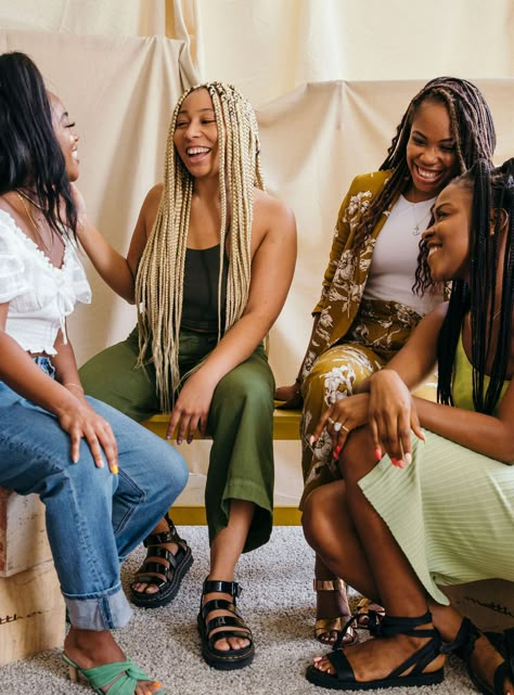 The Inherent Sisterhood Of Black Female Friendship+#refinery29 #paid Healing Retreats, Friendship Photoshoot, Color Healing, Women Friendship, Black Sisters, Sisters Photoshoot, Giving People, Girl Friendship, Female Friendship