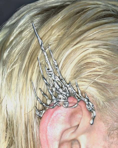 00s Mode, Ear Piece, Yennefer Of Vengerberg, Soldering Jewelry, Dope Jewelry, Jewelry Inspo, Piercing Jewelry, Cute Jewelry, Wearable Art