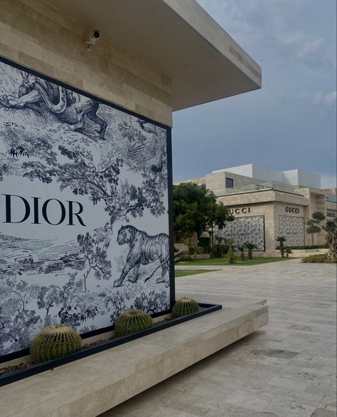 Dior Lifestyle, Dior Hotel, Bodrum Aesthetic, Luxury City, Dior Aesthetic, Bodrum Turkey, Drinks Bar, Dream Summer, Aesthetic Lifestyle