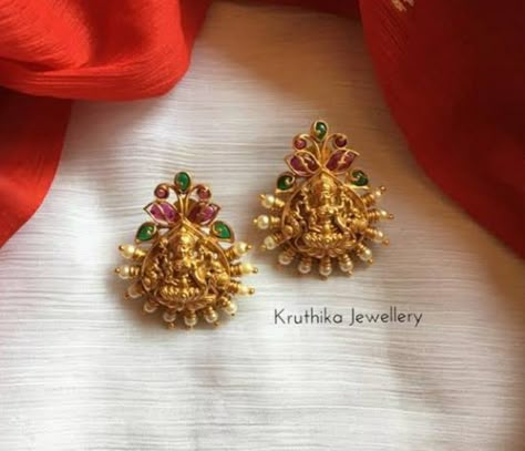 Lakshmi Studs Gold, Laxmi Earrings Gold, Laxmi Kammalu, Laxmi Devi Earrings Gold, Kammalu Designs Gold, Necklace Set Indian Bridal Jewelry, Latest Earrings Design, Gold Earrings Indian, Simple Gold Earrings