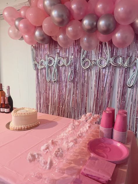 Silver And Pink 21st Birthday, Vintage Pink Party Decor, 19th Birthday Party Decorations, 25th Birthday Pink Theme, Pink Decor For Birthday, Pink Birthday Party Sleepover, Pink And White Bday Decorations, Pink Champagne Birthday Theme, All Pink Birthday Party Ideas