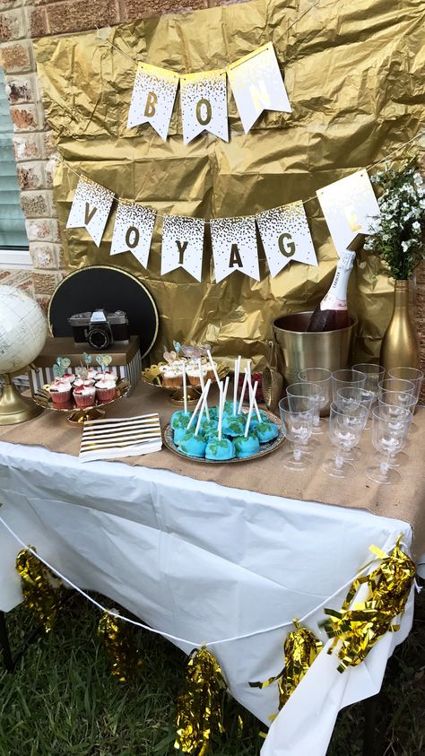 Going away party - travel theme partu Boo Voyage Party, Surprise Farewell Party Ideas, Bon Voyage Decorations Ideas, Farewell Party Themes, Bon Voyage Party Decorations, Farewell Party Ideas, Farewell Party Decorations, Farewell Decorations, Moving Party