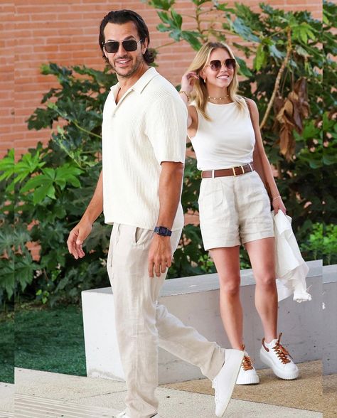 Neutral Couple Outfits, Sydney Sweeney Venice, Sydney Sweeney Style, Sydney Sweeney Outfits, Sweeney Style, Summer Holiday Outfits, Sydney Sweeney, Couple Outfits, Just Jared