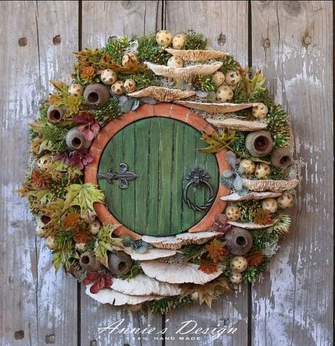 Hobbit Door Wreath Diy, Fairy Door Wreath, Toadstool Wreath, Cottagecore Wreath, The Hobbit Aesthetic, Moss And Mushroom Wreath, Spring Mushroom Wreath, Wallpapers Home Decor, Room Decor Nature