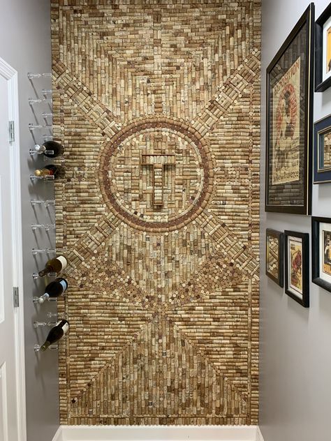 Wine Cork Wall Cork Board Art, Wine Cork Wall, Wine Cork Wall Decor, Wine Corker, Wine Cork Diy Projects, Wine Cork Board, Cork Diy Projects, Diy Cork, Wine Cork Diy Crafts