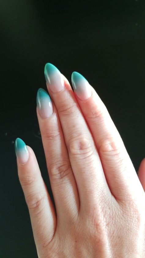 Teal Nails Ombre, Turquoise Ombré Nails, Teal Gradient Nails, Teal Nail Ideas Short, Teal Green Nails Acrylic, Green Blue Ombre Nails, Ombre Turquoise Nails, Ombre Nails Teal, Turqoise Nails Design