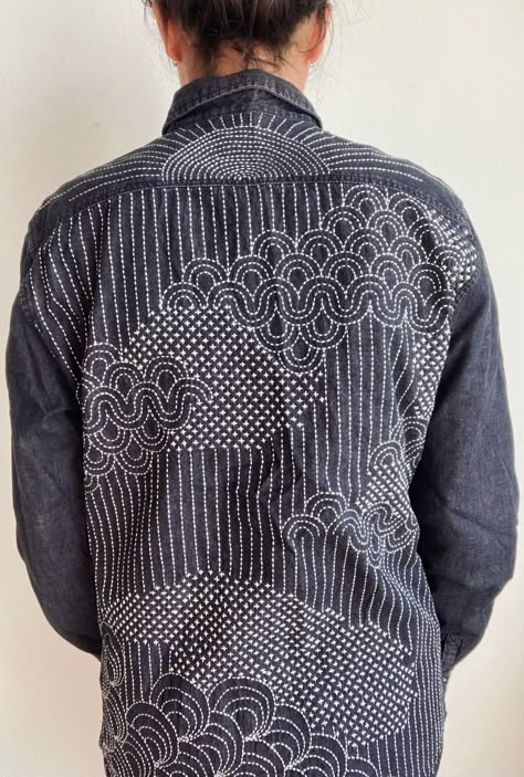 Hand Embroidered Denim, Sashiko Jacket, Black Denim Shirt, Boro Stitching, Embroidered Denim Shirt, Sashiko Pattern, Textile Art Embroidery, Sashiko Embroidery, Japanese Embroidery