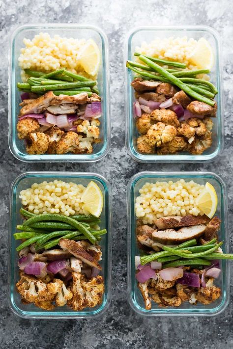 Moroccan couscous meal prep bowls with chicken thighs, roasted cauliflower, green beans and red onions. A delicious meal prep lunch recipe that also makes a great dinner! Couscous Meal Prep, Mealprep Chicken, Lunch Bowls, Moroccan Couscous, Moroccan Recipes, Delicious Meal Prep, Box Recipes, Prep Lunch, Breakfast Low Carb