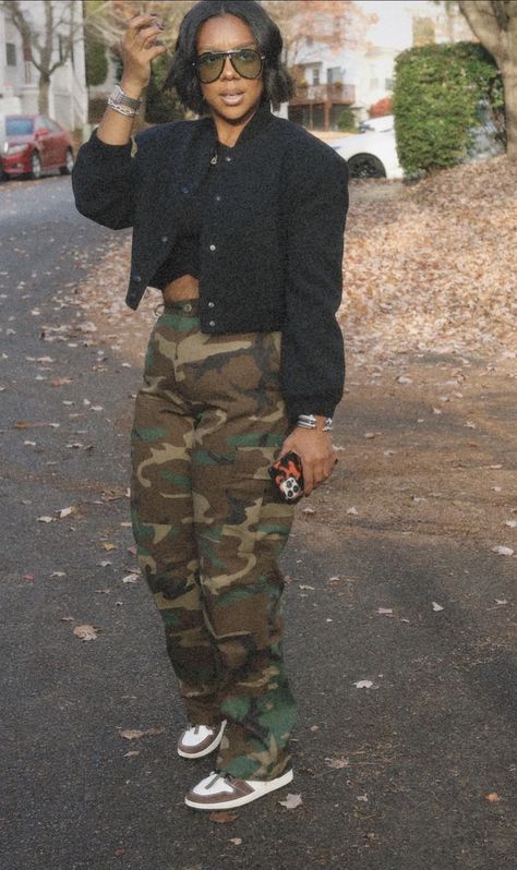 Camo Pants Combat Boots Outfit, Black Boots Green Sole Outfit, Black Everyday Outfits, Fall Fashion Black Women Casual, Blazer Dress Street Style, Causal Outfits For Black Women, Camo Cargo Pants Outfit Street Style, Army Fatigue Outfits For Women, Styling Camo Pants