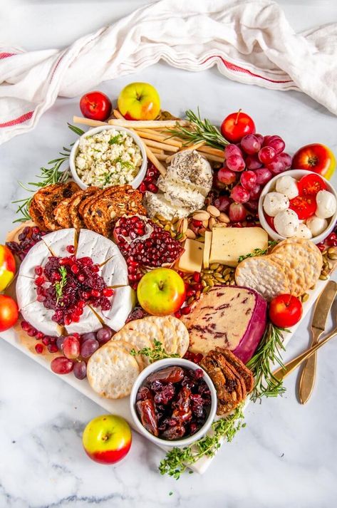 Festive Winter Cheese Board - Create the perfect cheese board for any holiday get together. Add some prosciutto or salami for a meat eater option! From aberdeenskitchen.com #festive #winter #cheese #board #newyearseve #appetizer #snack #christmas #holiday #recipe #vegetarian Winter Cheese Board, Christmas Cheese Board, Christmas Cheese Boards, Healthy Keto Recipes, Perfect Cheese Board, Meat Eater, Christmas Cheese, Leftover Cranberry Sauce, Cranberry Cheese