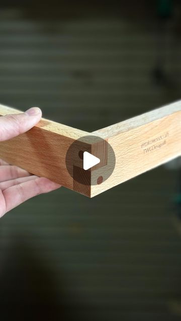 Simple Wood Joints, Japanese Joinery, Japanese Woodworking, Woodworking Jig, Wood Joints, Dove Tail Joints, Wooden Fence, Like And Share, Woodworking Tips