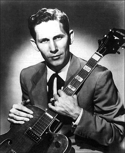 Chet Atkins. Amp Guitar, Guitar Chord Progressions, Songs With Lyrics, Old Country Music, Chord Progressions, Famous Guitars, Chet Atkins, John Lee Hooker, Kenny Loggins