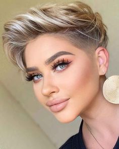 Low Maintenance Short Haircut, Crop Haircut, Crop Hair, Short Sassy Hair, Short Hair Undercut, Edgy Short Hair, Sassy Hair, Short Pixie Haircuts, Undercut Hairstyles