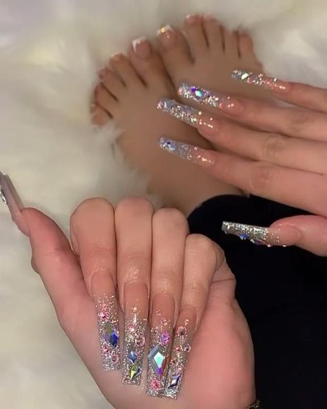 Nails Full Of Rhinestones, Long Crystal Nails, Clear Acrylic Nails With Rhinestones, Blinged Out Birthday Nails, Glamour Nails Sparkle Bling Bling, Long Nails With Glitter, Long Nails With Rhinestones, Blinged Out Nails Rhinestones, Long Birthday Nails