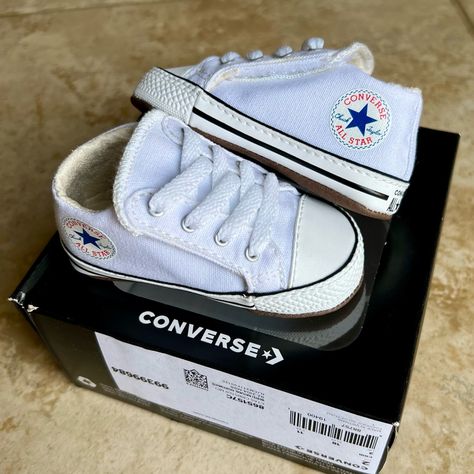 White Converse Chuck Taylor All Star Cribster Easy-On Infant Shoes In Size 2. New In Box. Infant Shoes, Converse Chuck Taylor White, All Stars Converse, Baby Shoe Sizes, Shoes Converse, Converse White, Kids Converse, White Converse, Baby Walker