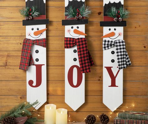 Holiday Woodworking Projects, Metal Snowman, Wooden Snowmen, Wooden Christmas Crafts, Wood Snowman, Wooden Snowman, Lawn Art, Christmas Yard Decorations, Christmas Decorations Diy Outdoor