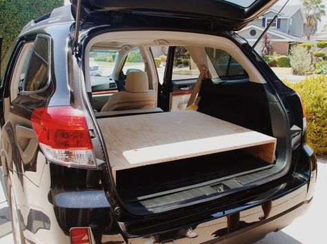 How to turn your Subaru Outback into a Camper! A few years ago, I converted my SUV to a camper by building a platform bed in my 2009 Honda CR-V.... Subaru Outback Camping, Subaru Camping, Outback Camping, Camper Suv, Camping Platform, Camper Car, Suv Camper, Auto Camping, Midsize Suv