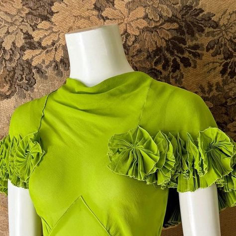 Miss Marple, Chartreuse Green, Custom Shades, Instagram Art, Sewing Room, Vintage Art Deco, Dream Dress, Hand Dyeing, Vintage Art