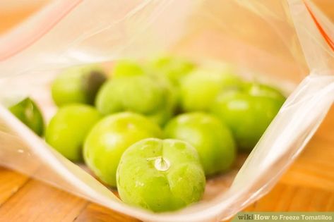 How To Freeze Tomatillos, How To Preserve Tomatillos, How To Store Tomatillos, Preserve Tomatillos, Preserving Tomatillos, Tomatillos Recipes, Freeze Veggies, Growing Tomatillos, Tomatillo Recipes