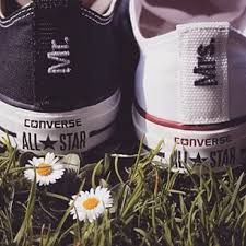 Bride And Groom Converse, Wedding Vans, Converse Wedding, Converse Wedding Shoes, Custom Wedding Shoes, Couple Engagement Pictures, Wedding Converse, Wedding Party Outfits, Cute Wedding Dress