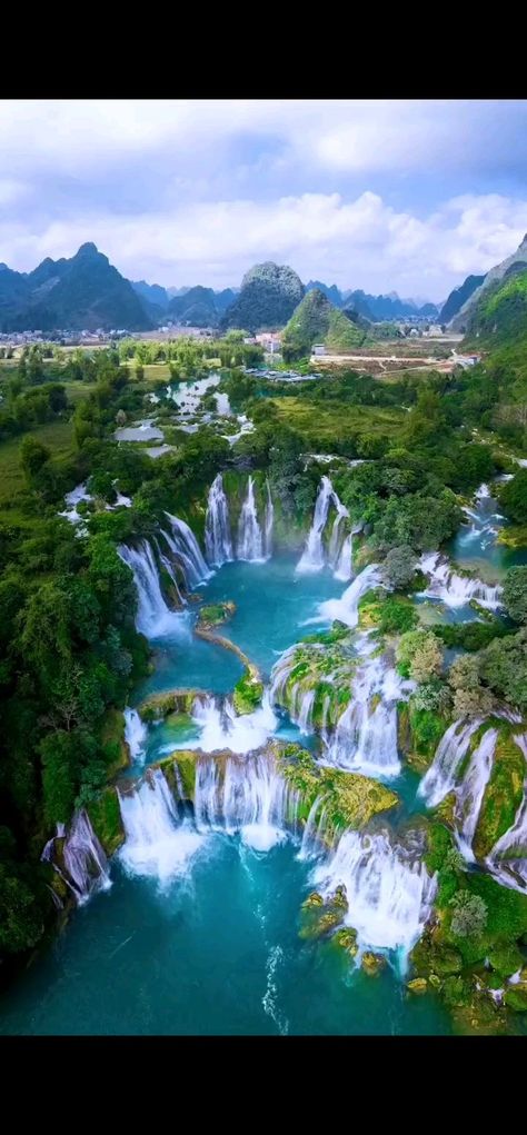 Waterfall Scenery, Waterfall Pictures, World Most Beautiful Place, Waterfall Adventure, Beautiful Landscape Photography, Scenery Photography, Waterfall Photography, Beautiful Places On Earth, Beautiful Images Nature