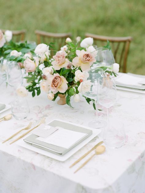 Dreamy Meadow, Ethereal Gown, Coast Photography, Spring Wedding Invitations, Spring Wedding Colors, Brown Design, Rustic Centerpieces, Outdoor Flowers, Colorful Wedding