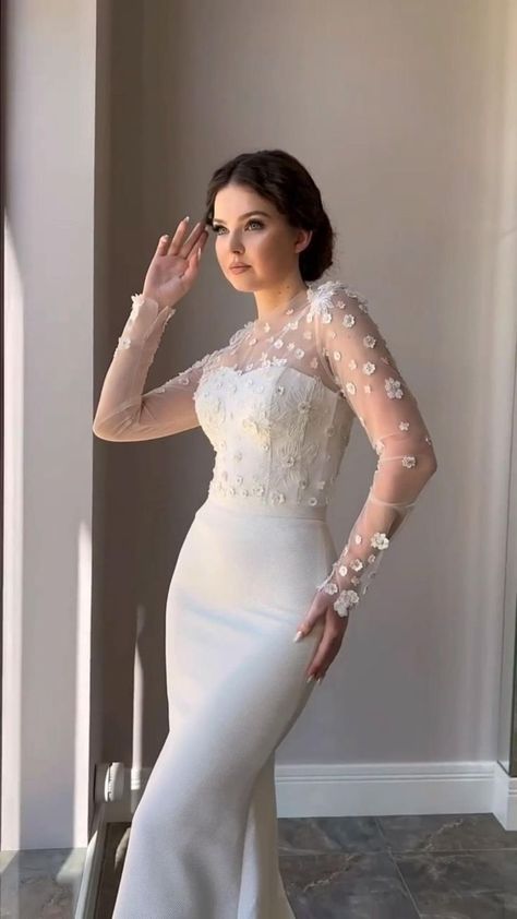 Long Sleeve Vintage Wedding Dress, Wedding Dress Vintage Lace, Long Sleeve Wedding Dress Vintage, Evening Dresses Wedding, Satin Mermaid Wedding Dress, Bride Dress Simple, Classy Wedding Dress, Elegant Dresses Classy, Dream Wedding Ideas Dresses