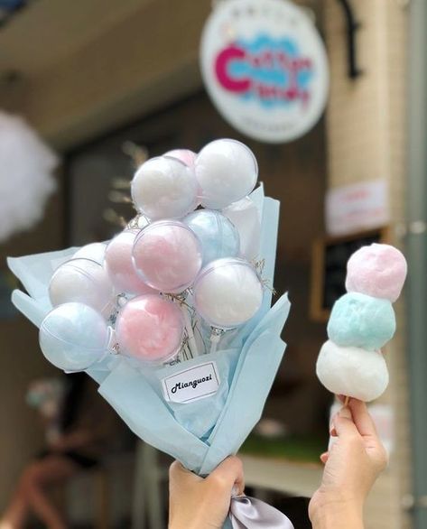 Cotton Candy Balls, Cotton Candy Gift Ideas, Candyfloss Cake, Flowers In Wedding, Cotton Candy Wedding, Candy Wedding, Chocolate Bouquet Diy, Candy Balls, Boquette Flowers