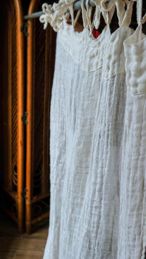 Gauze Curtains, Rideaux Boho, White Linen Blouse, Sheer Linen Curtains, Linen Curtain Panels, Living Room Door, Linen Gauze, Linen Curtain, Elegant Curtains