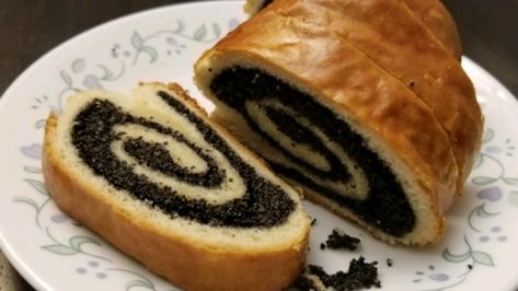 Homemade poppy seed filling is rolled up inside a buttery yeast dough and baked until golden brown. The recipe yields 2 filled loaves. Poppyseed Roll Recipe, Poppy Seed Roll Recipe, Poppy Seed Roll, Poppy Seed Filling, Poppy Seed Bread, Nut Rolls, Ukrainian Recipes, Czech Recipes, Jelly Rolls