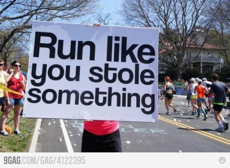 Motivación para correr hoy Running Quotes, Motivation Fitness, Running Motivation, I Work Out, Funny Signs, A Sign, Daily Motivation, Just Do It, Make You Smile