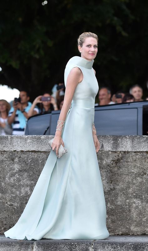 Isabella Borromeo wore a #GiorgioArmani Privé dress created especially for Beatrice Borromeo's wedding. Armani Wedding Dress, Andrea Casiraghi, Beatrice Borromeo, Valentino Gowns, Mark D Sikes, Royal Beauty, Tulle Veils, Princess Charlene, Celebrity Sightings