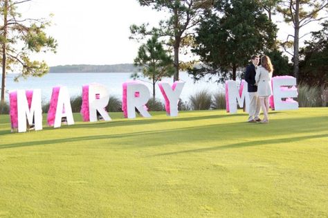 Everything about this golf course proposal has us swooning! Take a look at their incredible video, and prepare for all the happy tears. <3 Golf Course Proposal Ideas, Golf Course Proposal, Golf Proposal Ideas, Marriage Proposal Ideas, Best Wedding Proposals, Marriage Proposal, Engagement Ideas, Dear Future, Happy Tears