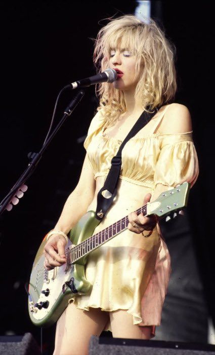 Holding A Guitar, Courtney Love, On Stage, A Woman, Singing, Guitar, White, Black