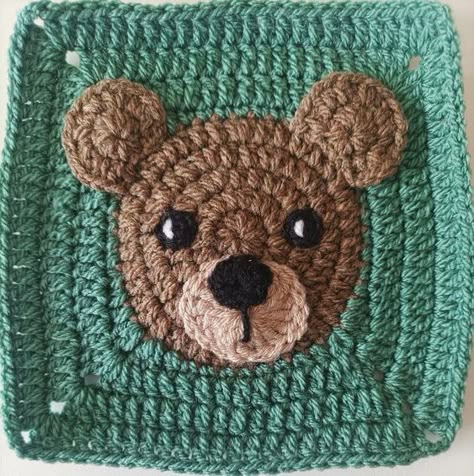 Crochet Bear Granny Square Bear Granny Square, Granny Squares Crochet Pattern, Crochet Blanket Animals, Animal Granny Squares, Squares Crochet Pattern, Baby Blanket Animal, Diy Crochet Granny Square, Granny Square Designs, Crochet Stole