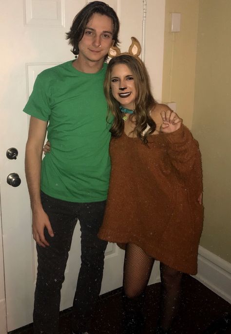 Scooby Doo and Shaggy! Scooby Doo Halloween Makeup, Shaggy Costume Female Scooby Doo, Scooby Doo Makeup, Scooby Doo Costumes Women, Shaggy And Scooby Costumes Couple, Shaggy Scooby Doo Costume, Cheap Halloween Costumes For Couples, Shaggy Costume Female, Scooby And Shaggy Costume