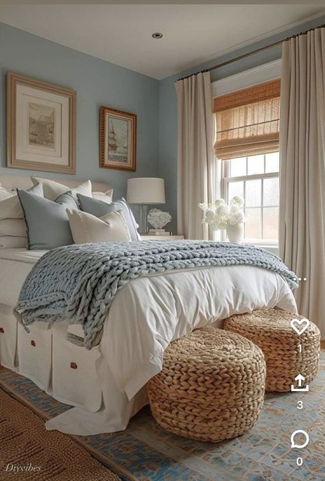 Pale Blue Bedroom, Feminine Bedrooms, Log Cabin Interior Ideas, Pale Blue Bedrooms, Greige Bedroom, Hamptons House Interior, Costal Bedroom, Light Blue Bedroom, Interiors Bedroom