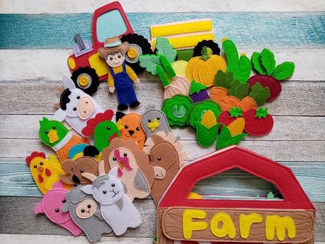 Busy Book Ideas, Farm Quiet Book, Felt Sewing Kit, Quiet Book Pattern, Felt Craft Projects, Felt Toys Patterns, Book Pattern, Quiet Book Patterns, Toddler Quiet Book