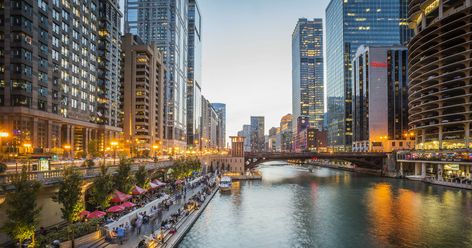 10 Neighborhoods to Love in Chicago Chicago Activities, Chicago Bucket List, Chicago Attractions, Chicago Riverwalk, City Winery, Riviera Beach, Visit Chicago, Chicago River, Public Realm