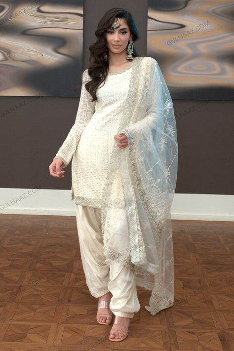 White Patiala Suit Salwar Kameez, White Punjabi Suit Patiala, White Patiala Suit, Fancy Shalwar Kameez, Patiyala Suits Designer, White Shalwar Kameez, Shalwar Kameez Women, Oshin Brar, Tutu Fashion