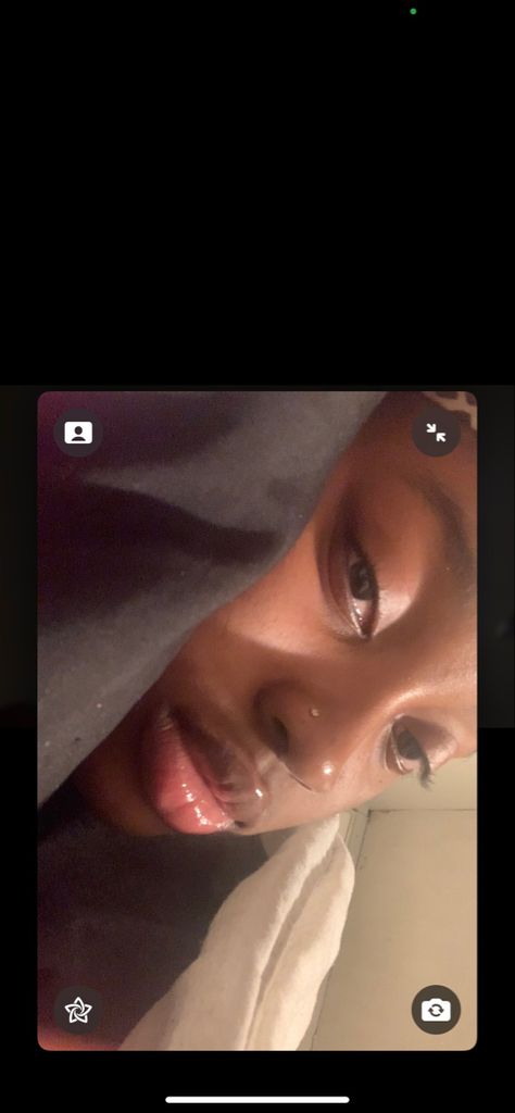 #facetime #ft #picture #blackgirl Facetime With Girlfriend, Facetime Snap, Facetime Girlfriend, Face Time Call Pics, Facetime Screenshots, On Facetime With Bae, Fake Facetime Call, Facetime With Boyfriend, Couple On Facetime