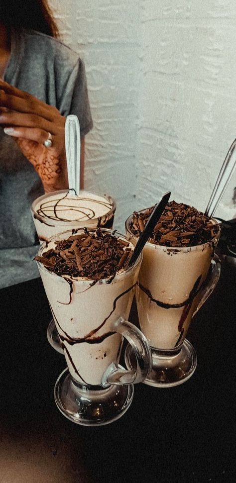 Cold Coffee Aesthetic Snapchat, Cold Coffee Images, Cold Coffee Pics, Ccd Coffee Snapchat, Chocolate Shake Snap, Cold Coffee Snapchat, Cold Drink Snapchat, Cold Coffee Snapchat Stories, Snapchat Stories Quotes